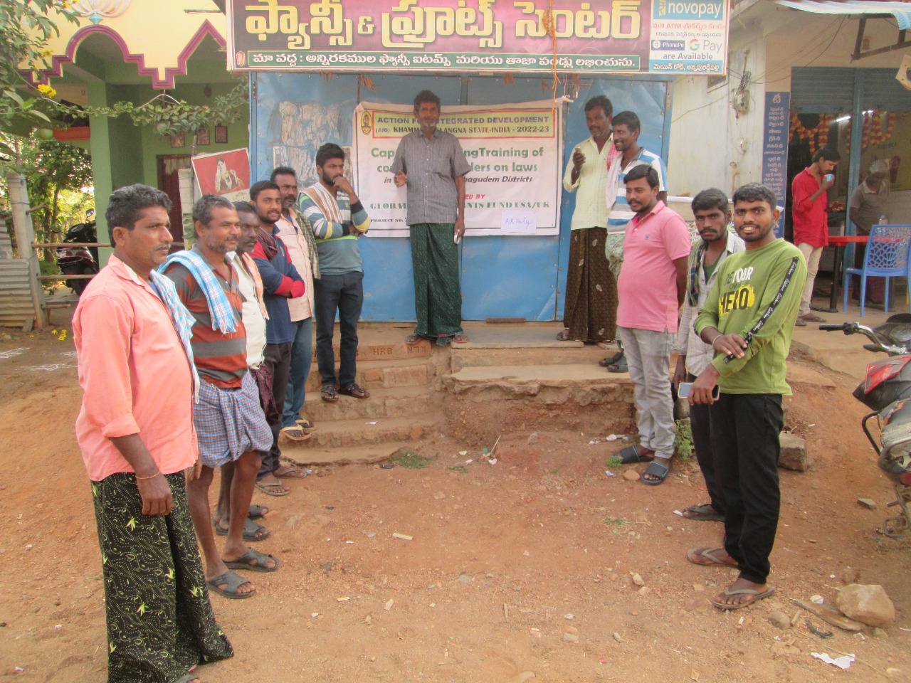 https://1ngo.sgp1.digitaloceanspaces.com/media/aidkhammam/COMMUNITY LEADERS ON LAWS.jpg